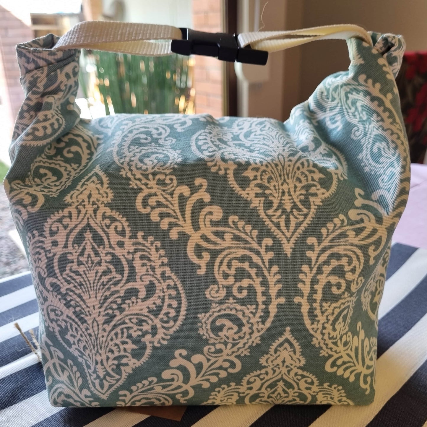 Bolso Termico Snack Arabesco Celeste/Blanco